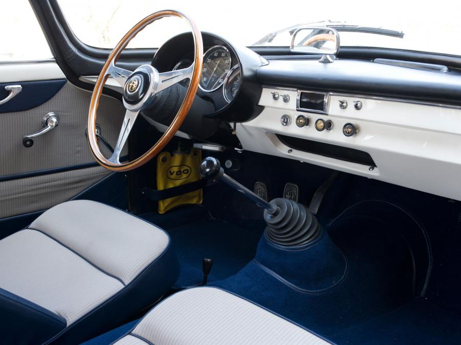 Интерьер Alfa Romeo Giulietta Sprint Speciale (101) 1959 года  (фото 7 из 32)